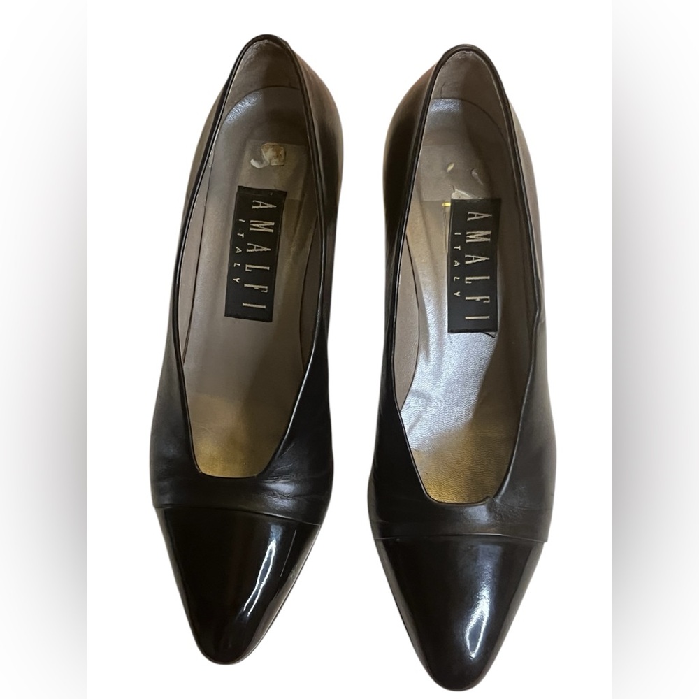 Size 8C black Amalfi pumps